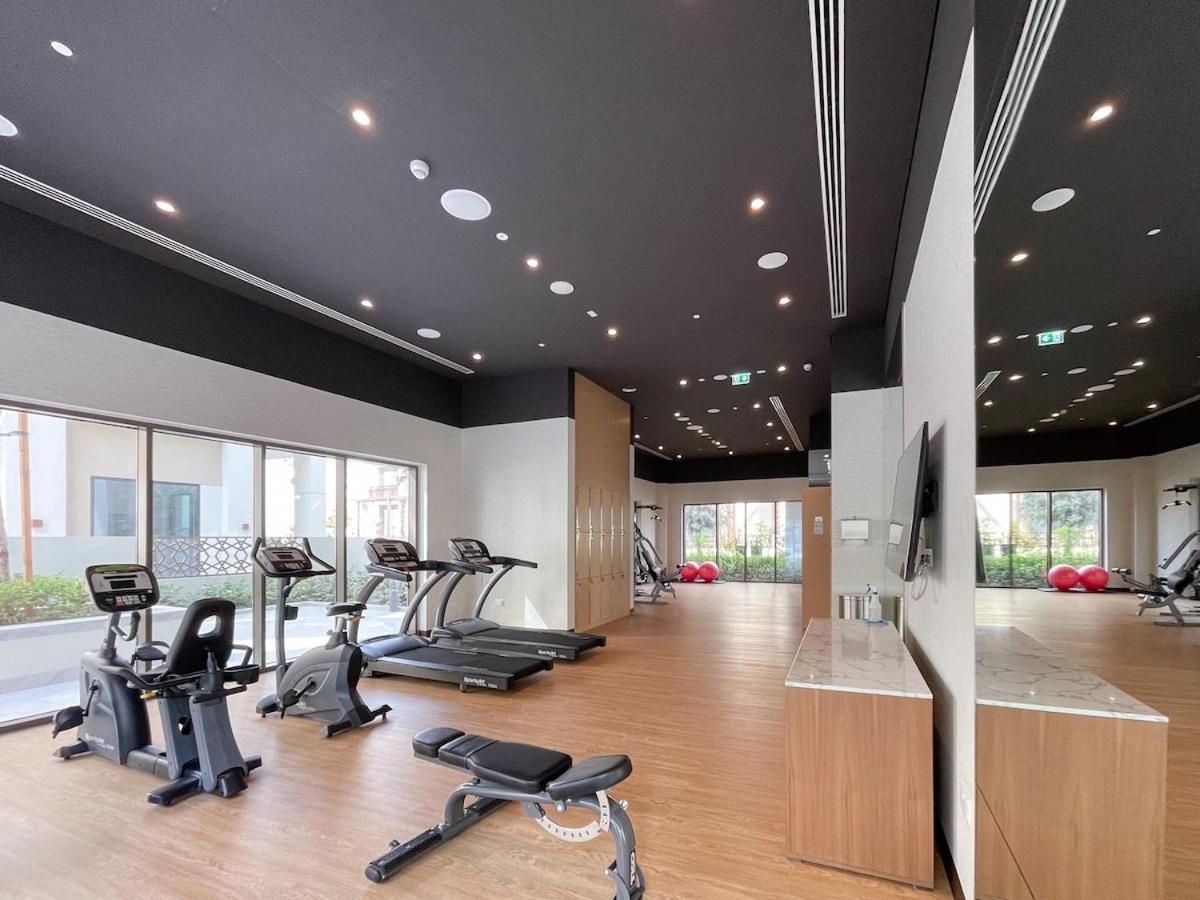 Elegant 4-Bedroom Apartment Perfect For Families In Dubai Creek Harbour Exterior photo