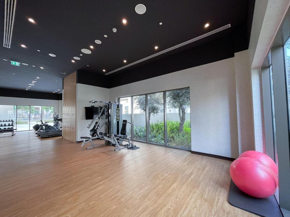 Elegant 4-Bedroom Apartment Perfect For Families In Dubai Creek Harbour Exterior photo