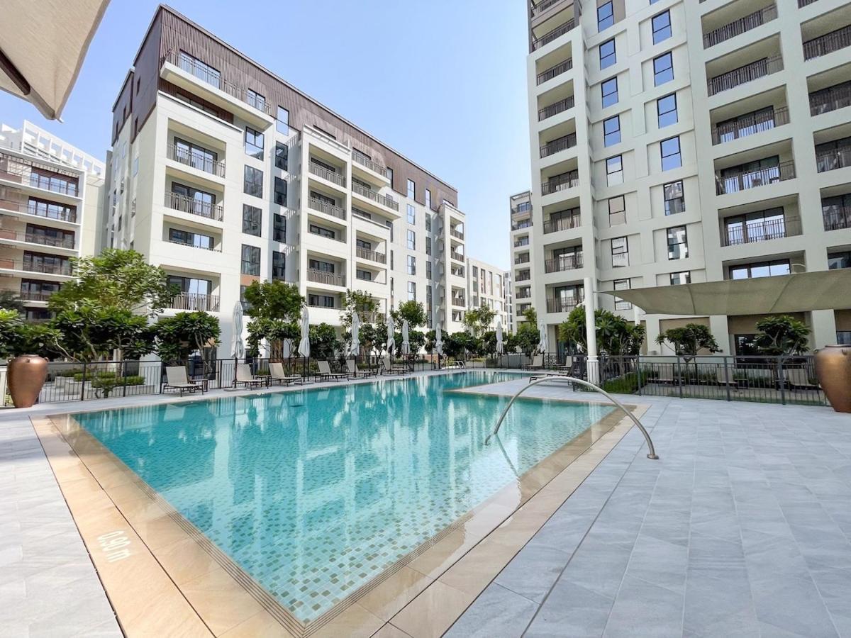 Elegant 4-Bedroom Apartment Perfect For Families In Dubai Creek Harbour Exterior photo