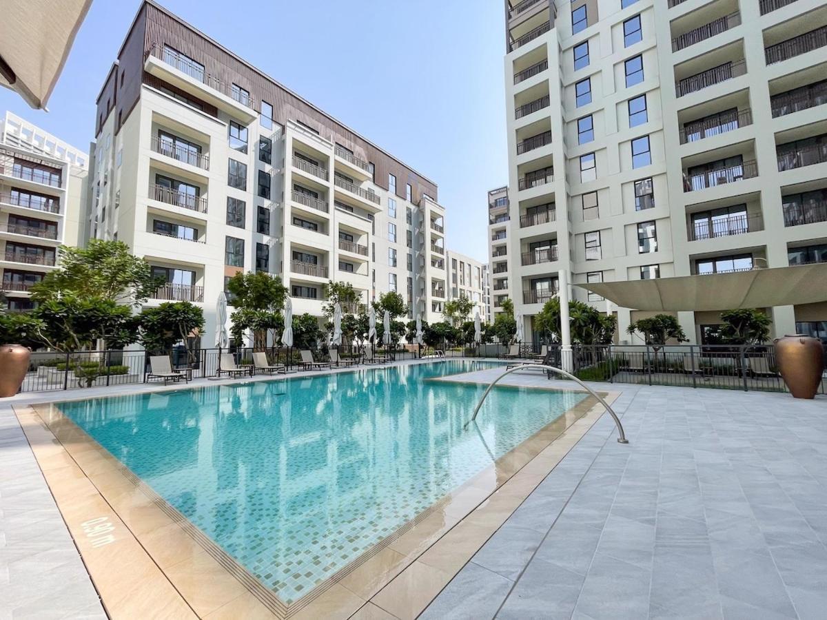 Elegant 4-Bedroom Apartment Perfect For Families In Dubai Creek Harbour Exterior photo