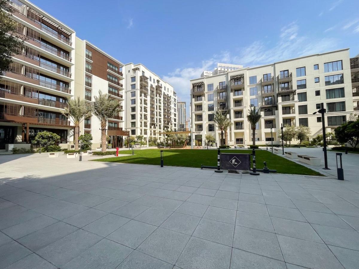Elegant 4-Bedroom Apartment Perfect For Families In Dubai Creek Harbour Exterior photo