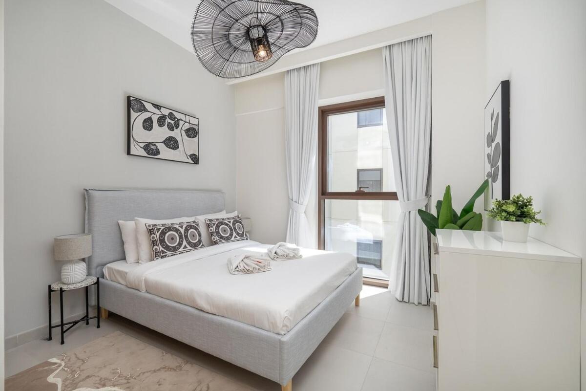 Elegant 4-Bedroom Apartment Perfect For Families In Dubai Creek Harbour Exterior photo