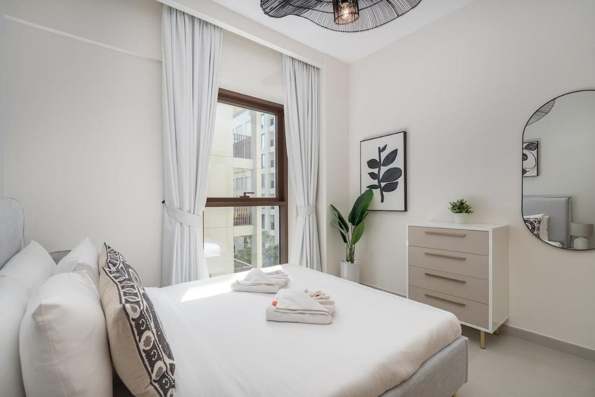 Elegant 4-Bedroom Apartment Perfect For Families In Dubai Creek Harbour Exterior photo