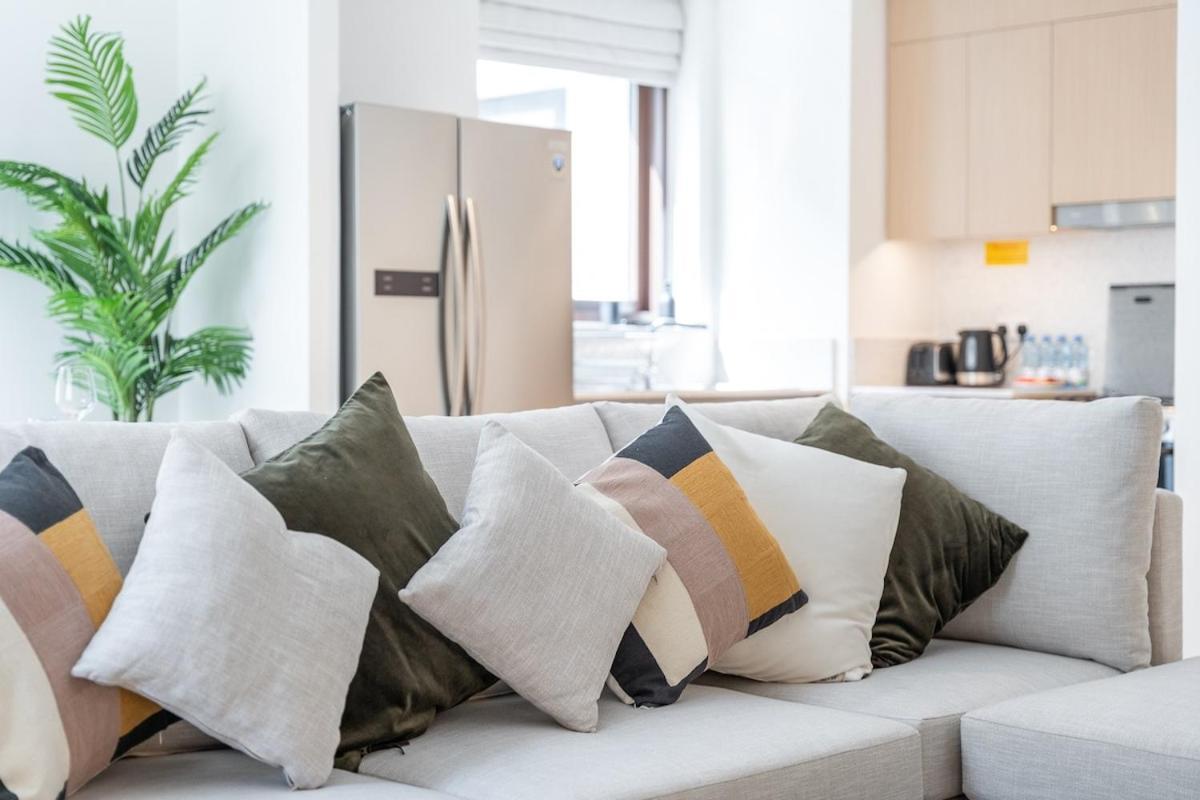 Elegant 4-Bedroom Apartment Perfect For Families In Dubai Creek Harbour Exterior photo