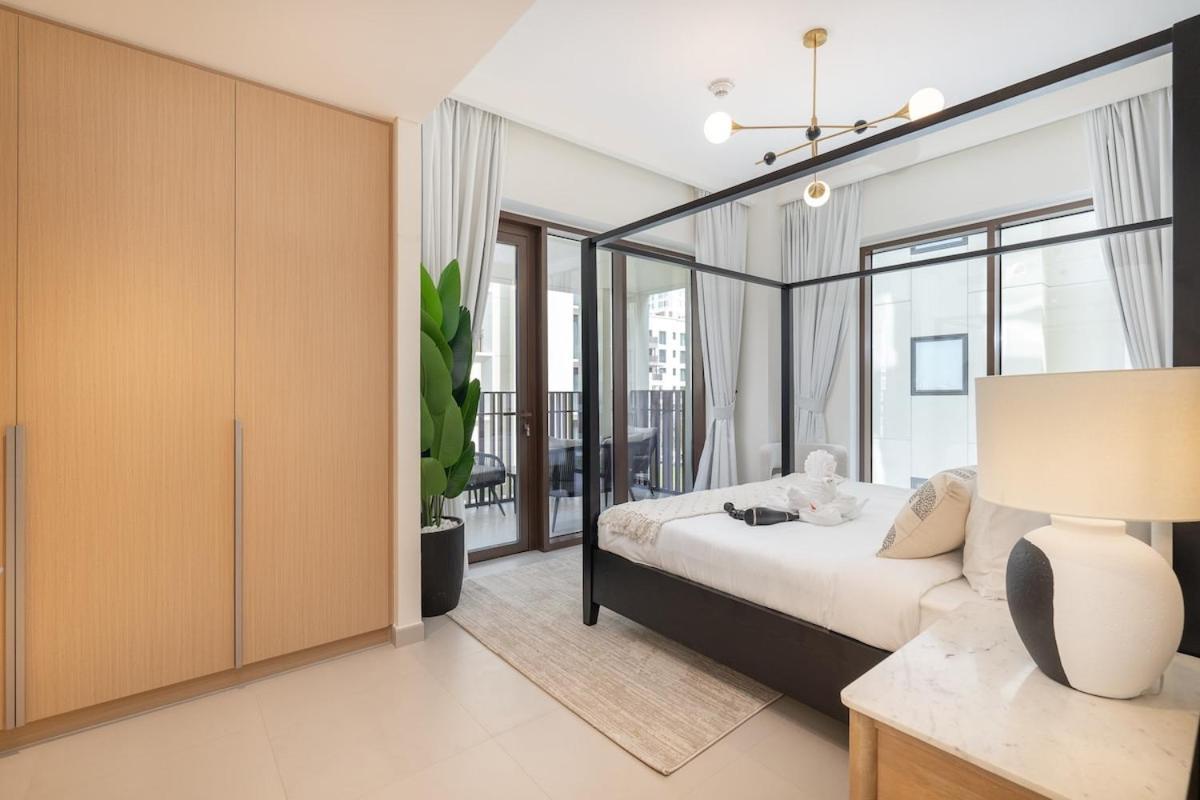 Elegant 4-Bedroom Apartment Perfect For Families In Dubai Creek Harbour Exterior photo