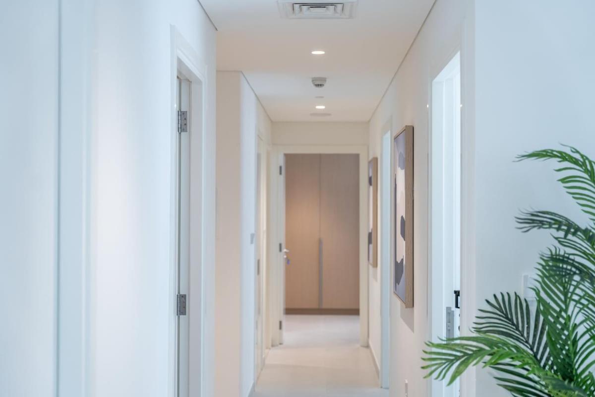 Elegant 4-Bedroom Apartment Perfect For Families In Dubai Creek Harbour Exterior photo