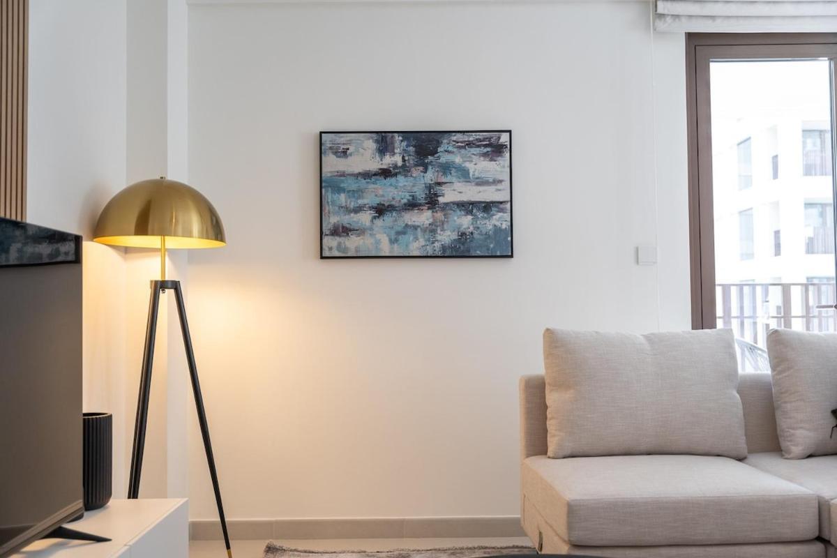 Elegant 4-Bedroom Apartment Perfect For Families In Dubai Creek Harbour Exterior photo
