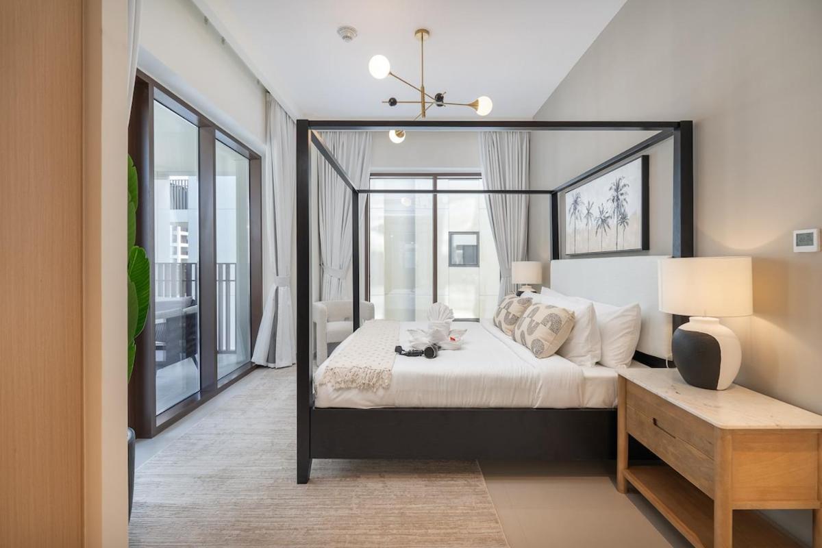 Elegant 4-Bedroom Apartment Perfect For Families In Dubai Creek Harbour Exterior photo